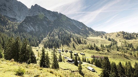 kaisergebirge-brentenjoch-mit-almen©w9studios